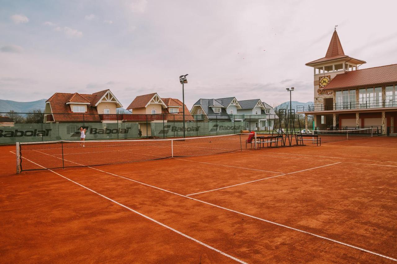 Publo Spa Hotel Vyshkove エクステリア 写真