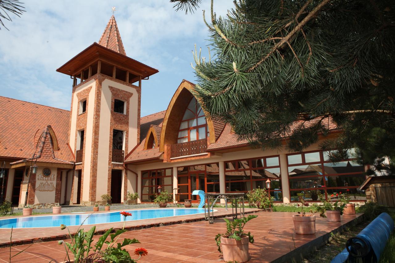 Publo Spa Hotel Vyshkove エクステリア 写真
